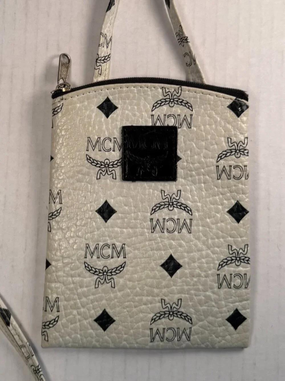 VINTAGE 80'S POUCH - Picture 2 of 5